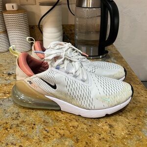 Nike Air Max 270 size 10.5